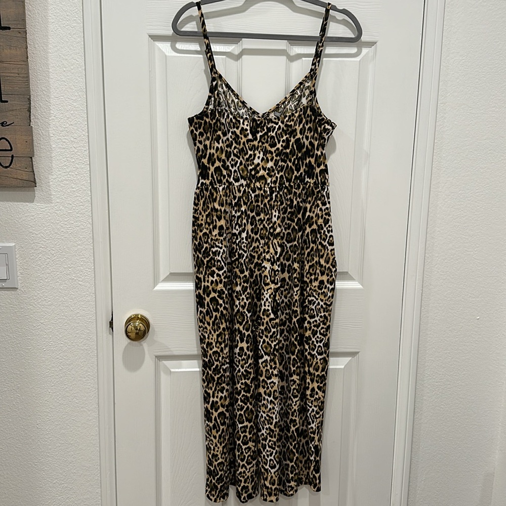 Leopard Print Jumpsuit - Picture 4 of 7